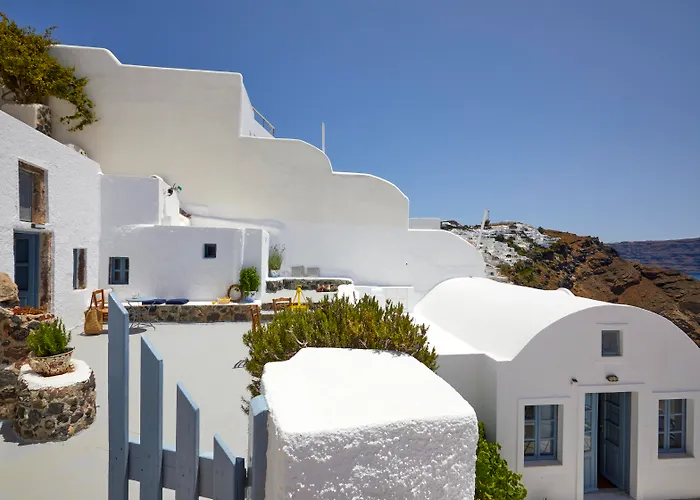 Allure Breeze Suites